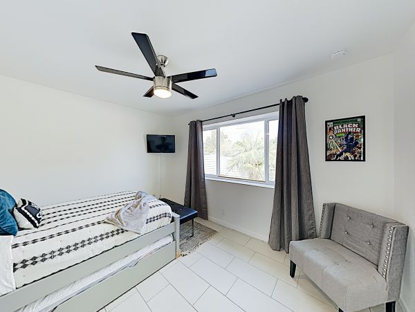 Palm Springs Home 1028330