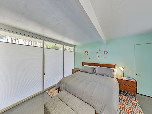 Palm Springs Home 1028331