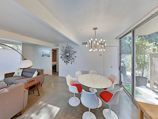 Palm Springs Home 1028331