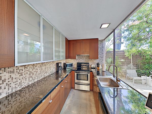 Palm Springs Home 1028331