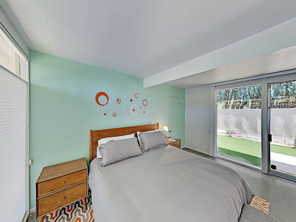 Palm Springs Home 1028331