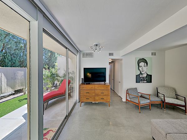 Palm Springs Home 1028331