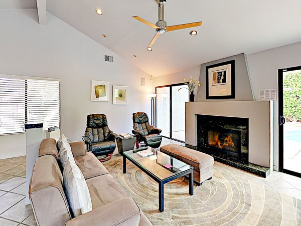 Palm Springs Home 1028333