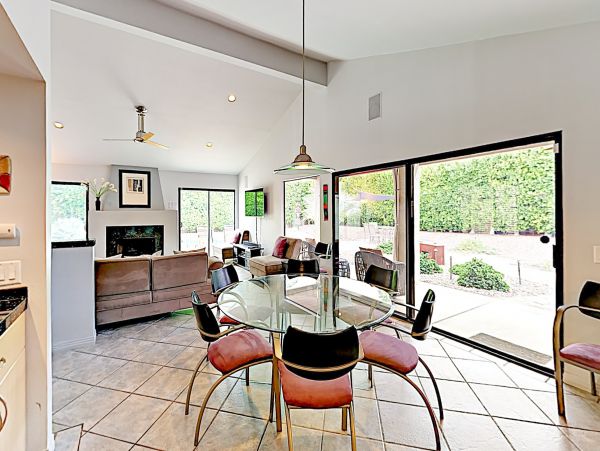 Palm Springs Home 1028333