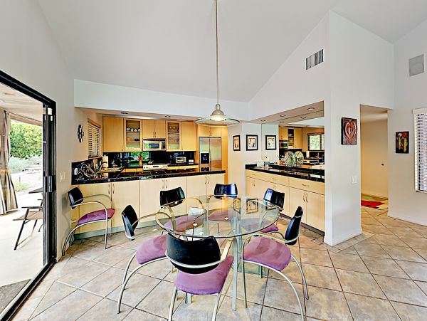 Palm Springs Home 1028333