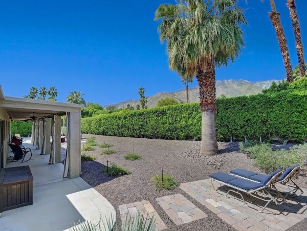 Palm Springs Home 1028333