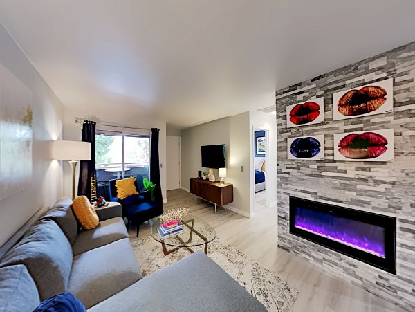 Palm Springs Home 1028335