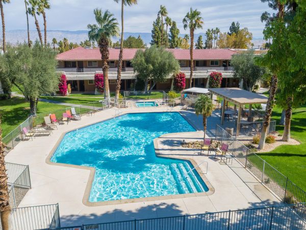 Palm Springs Home 1028335