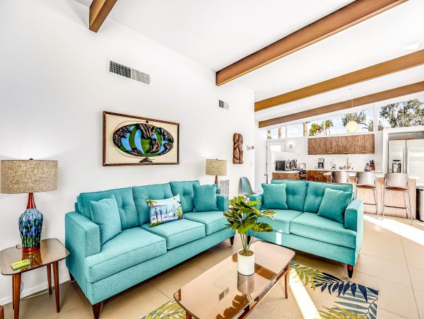 Palm Springs Home 1028336
