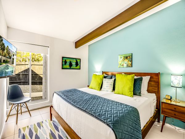 Palm Springs Home 1028336