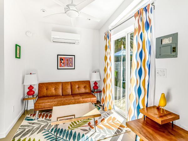 Palm Springs Home 1028336