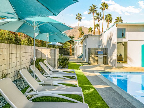 Palm Springs Home 1028336
