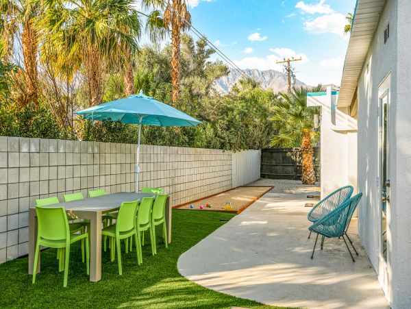 Palm Springs Home 1028336