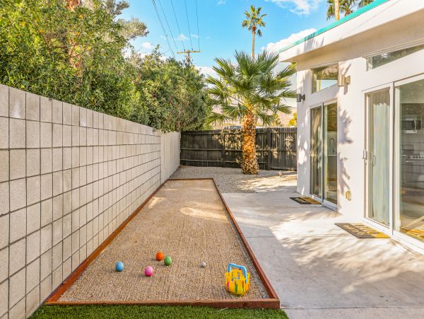 Palm Springs Home 1028336