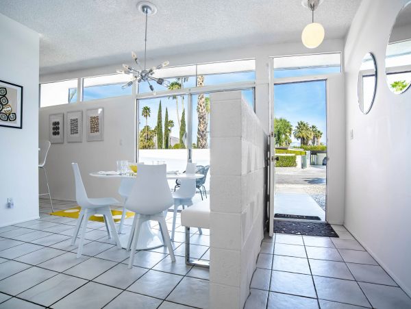 Palm Springs Home 1028337