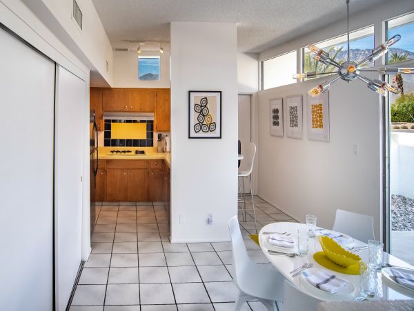 Palm Springs Home 1028337