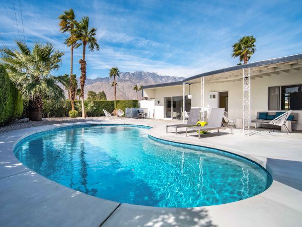 Palm Springs Home 1028337