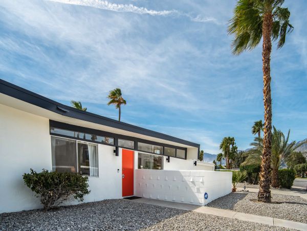 Palm Springs Home 1028337