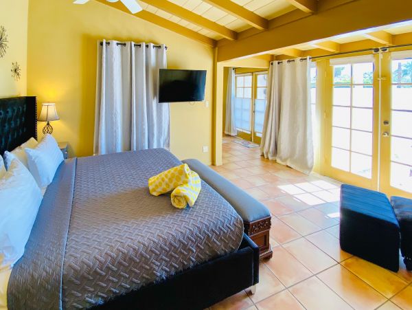 Palm Springs Home 1028338