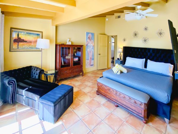 Palm Springs Home 1028338