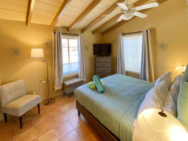 Palm Springs Home 1028338