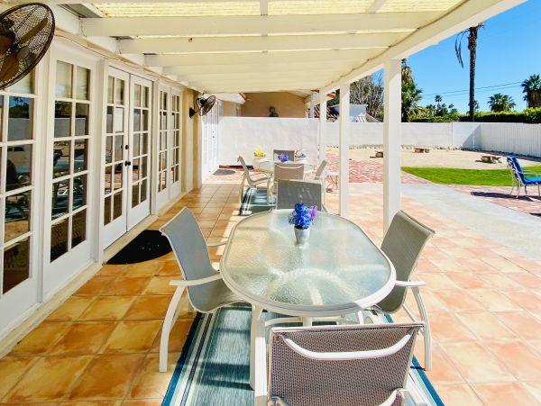 Palm Springs Home 1028338