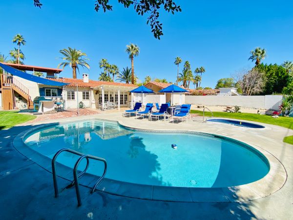 Palm Springs Home 1028338