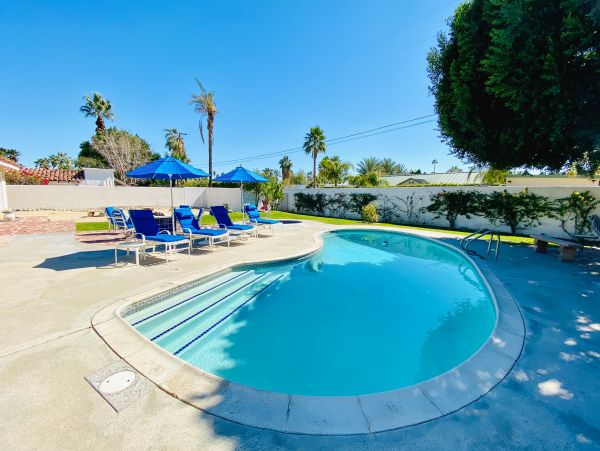 Palm Springs Home 1028338