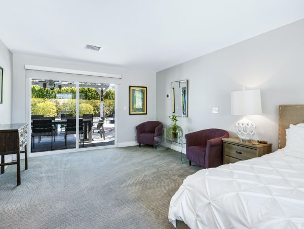 A Chic Four-Bedroom Palm Springs Home With A Private Pool And Hot Tub