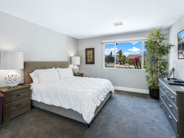 A Chic Four-Bedroom Palm Springs Home With A Private Pool And Hot Tub