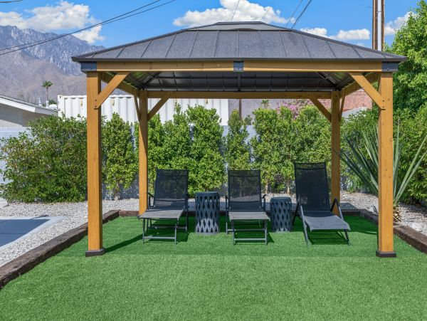 A Chic Four-Bedroom Palm Springs Home With A Private Pool And Hot Tub