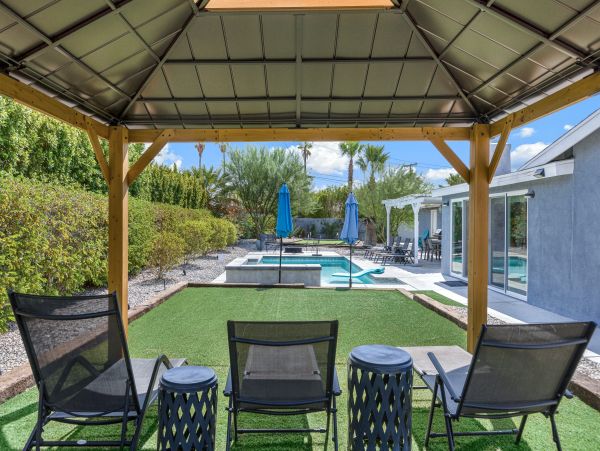 A Chic Four-Bedroom Palm Springs Home With A Private Pool And Hot Tub