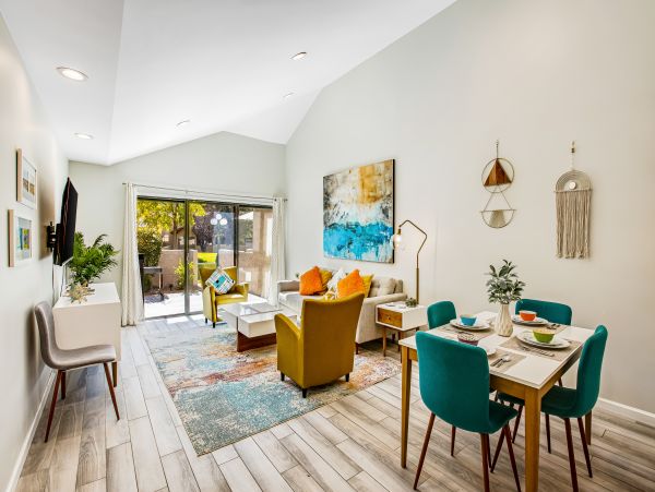 Palm Springs Home 1028340