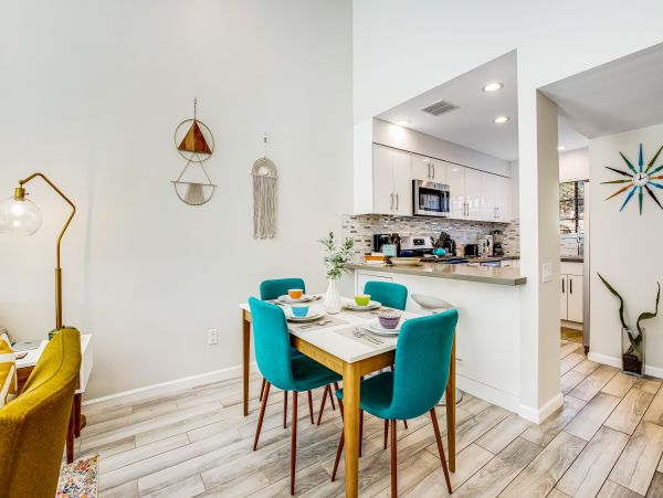 Palm Springs Home 1028340
