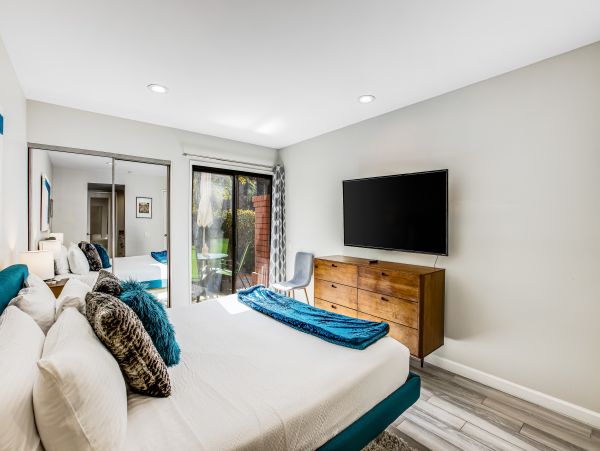 Palm Springs Home 1028340