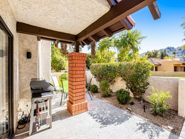 Palm Springs Home 1028340
