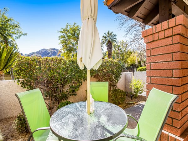 Palm Springs Home 1028340
