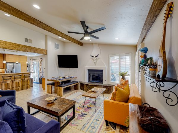 Palm Springs Home 1028341