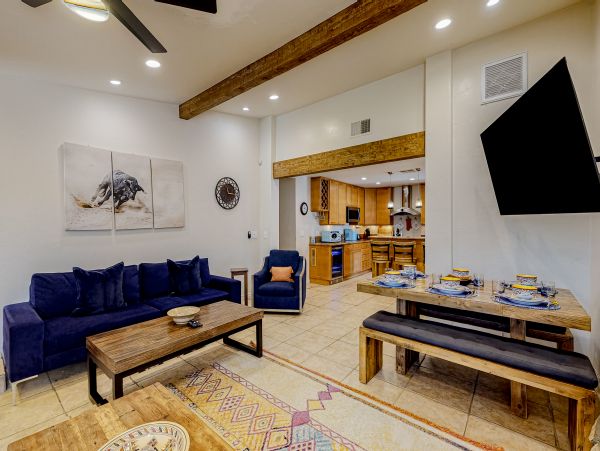 Palm Springs Home 1028341