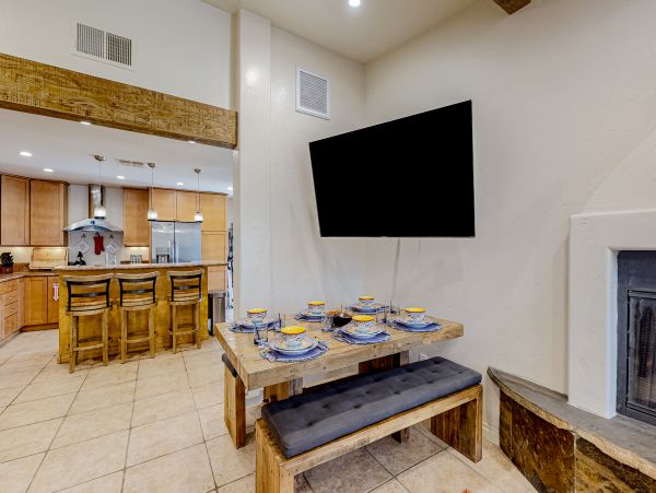 Palm Springs Home 1028341