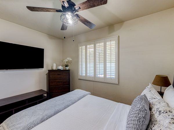 Palm Springs Home 1028341