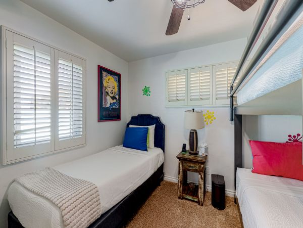 Palm Springs Home 1028341