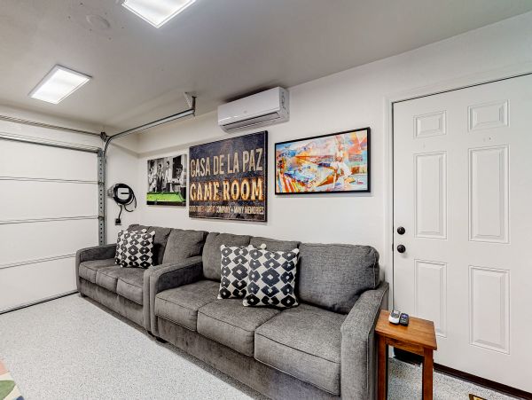 Palm Springs Home 1028341