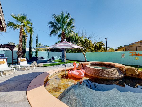 Palm Springs Home 1028341