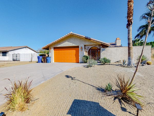 Palm Springs Home 1028341