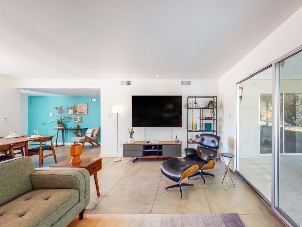 Palm Springs Home 1028342