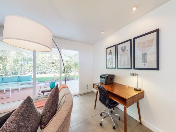 Palm Springs Home 1028342