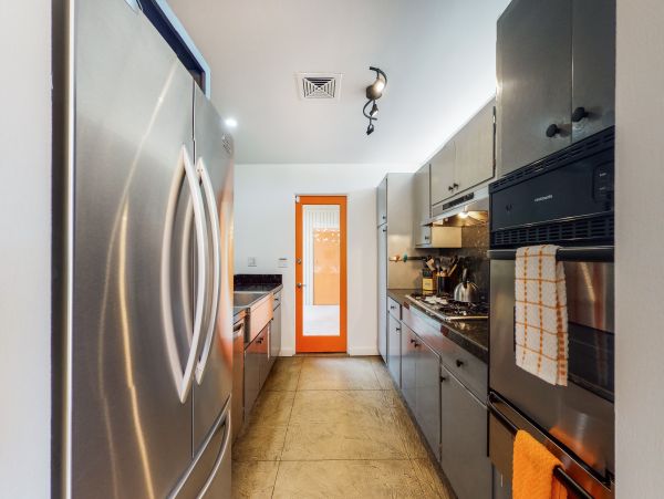 Palm Springs Home 1028342