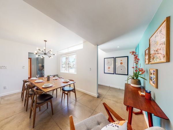 Palm Springs Home 1028342
