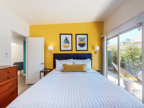 Palm Springs Home 1028342